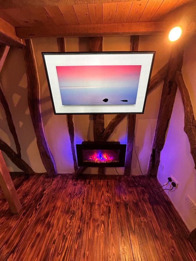 Cozy Cottage With Hot Tub! Cadnam Dış mekan fotoğraf