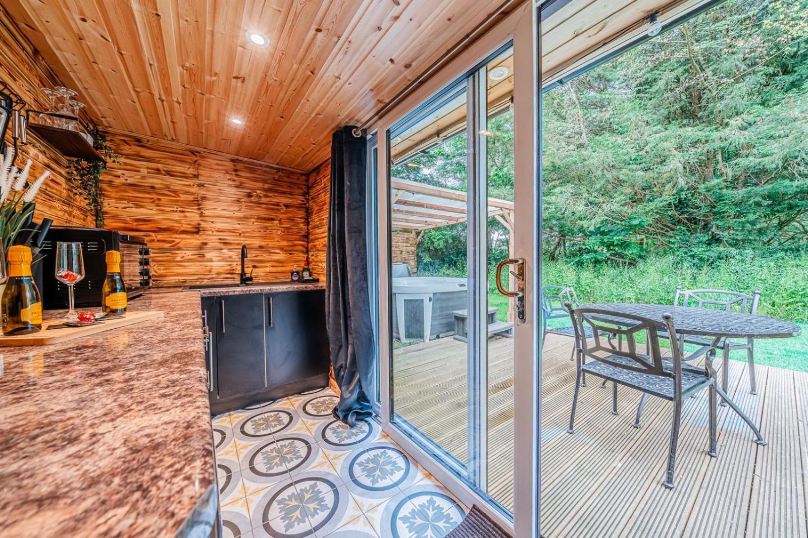 Cozy Cottage With Hot Tub! Cadnam Dış mekan fotoğraf