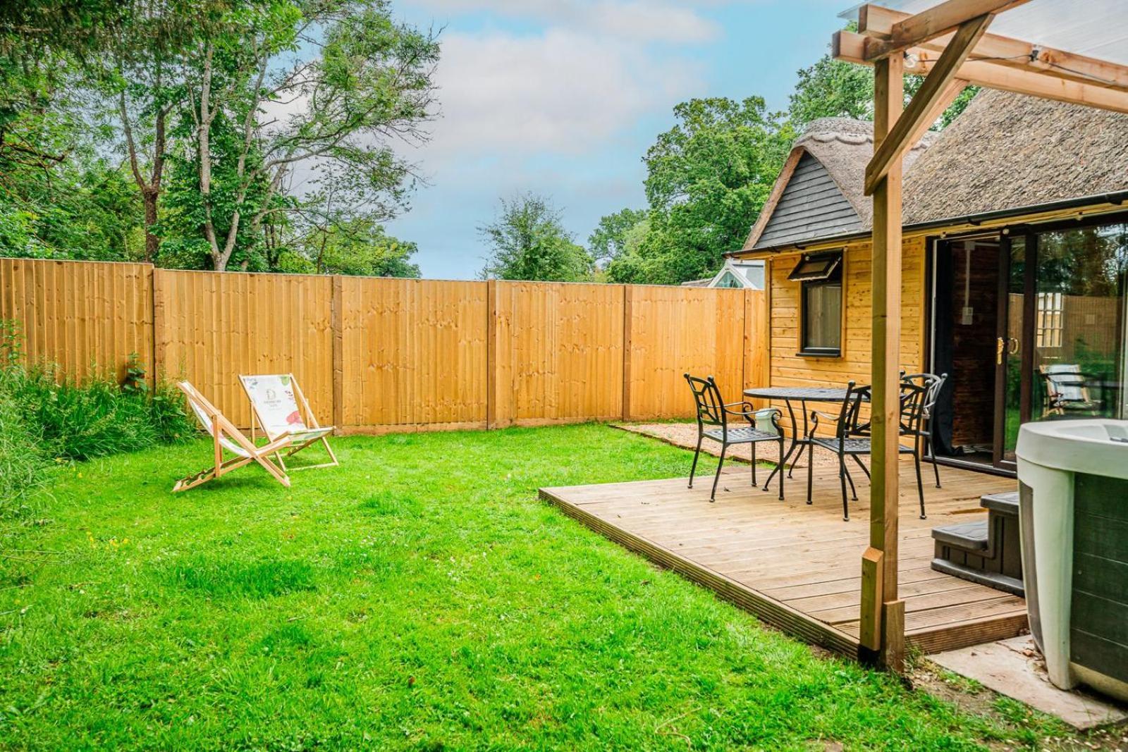 Cozy Cottage With Hot Tub! Cadnam Dış mekan fotoğraf